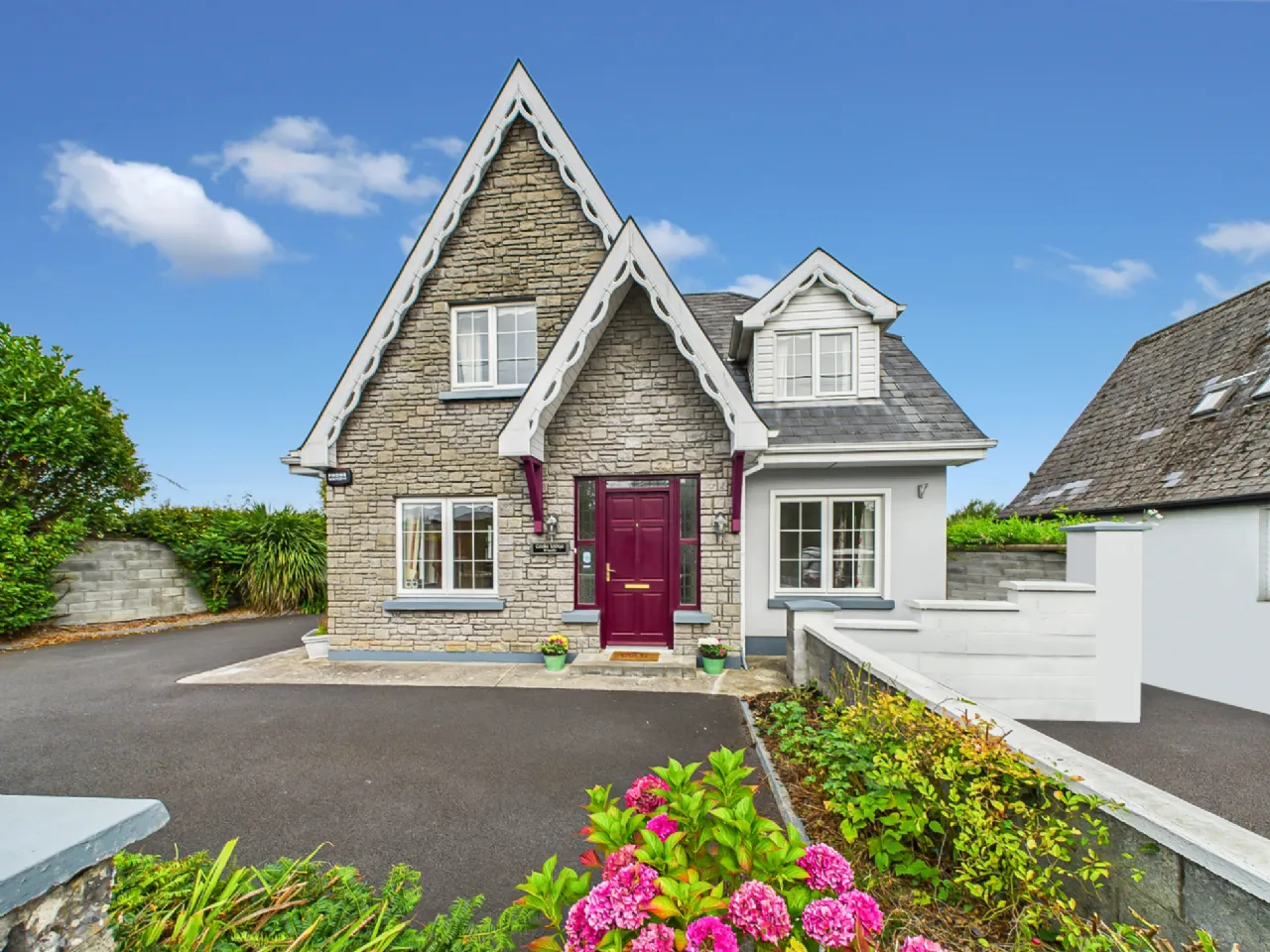 Photo of Coole Lodge, Francis Street, Ennis, Co Clare, V95 DY65