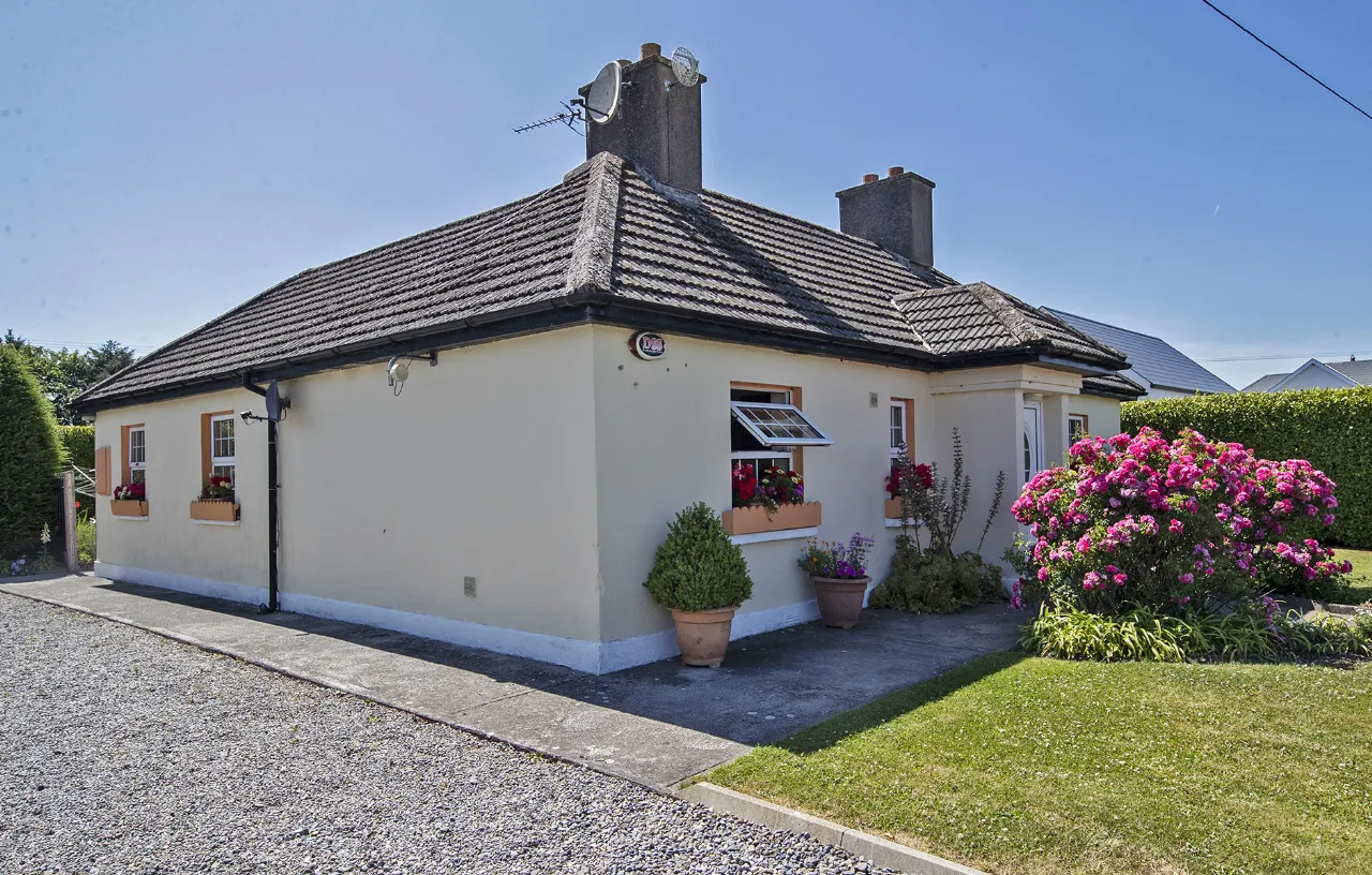 Photo of Yellow Shell Cottage, Ballyrandle, Dungarvan, Co Waterford, X35 X202