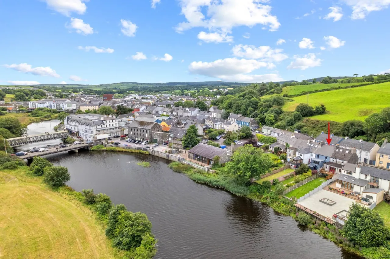 Photo of 15 Upper Bridge Street, Skibbereen, Co Cork, P81 H528