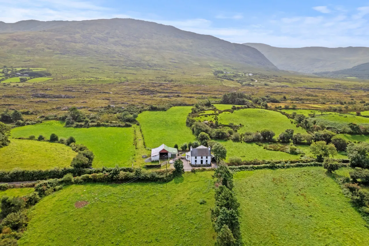 Photo of Lisnagoth Cottage, Canfie, Ardgroom, Co Cork, P75 KR94