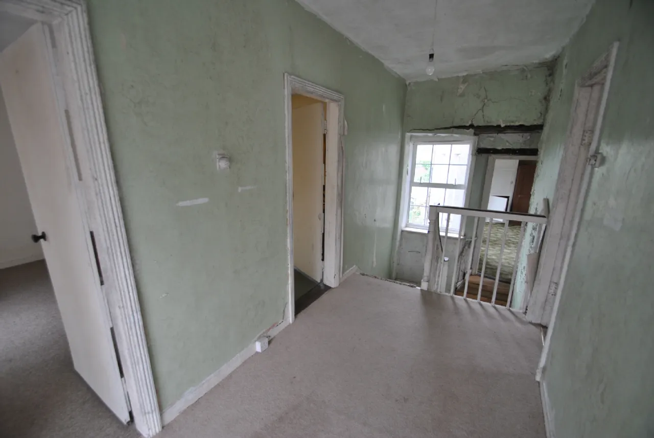 Photo of Main St, Shinrone, Birr, Co. Offaly, R42 N5F2