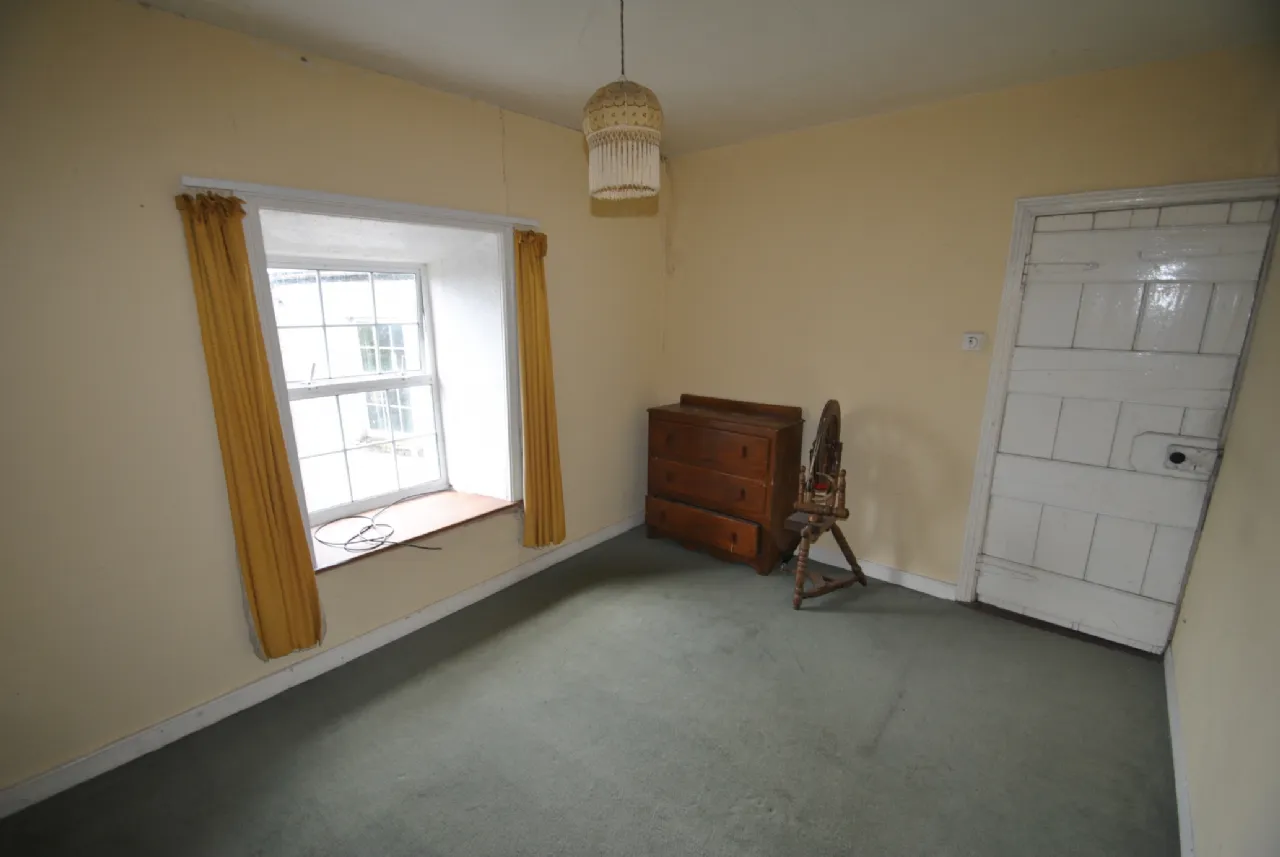 Photo of Main St, Shinrone, Birr, Co. Offaly, R42 N5F2