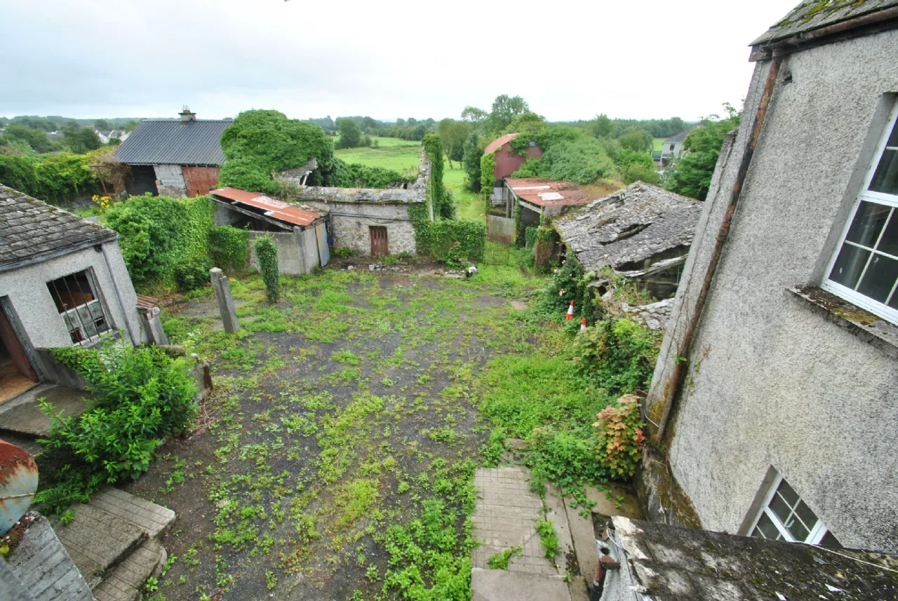 Photo of Main St, Shinrone, Birr, Co. Offaly, R42 N5F2