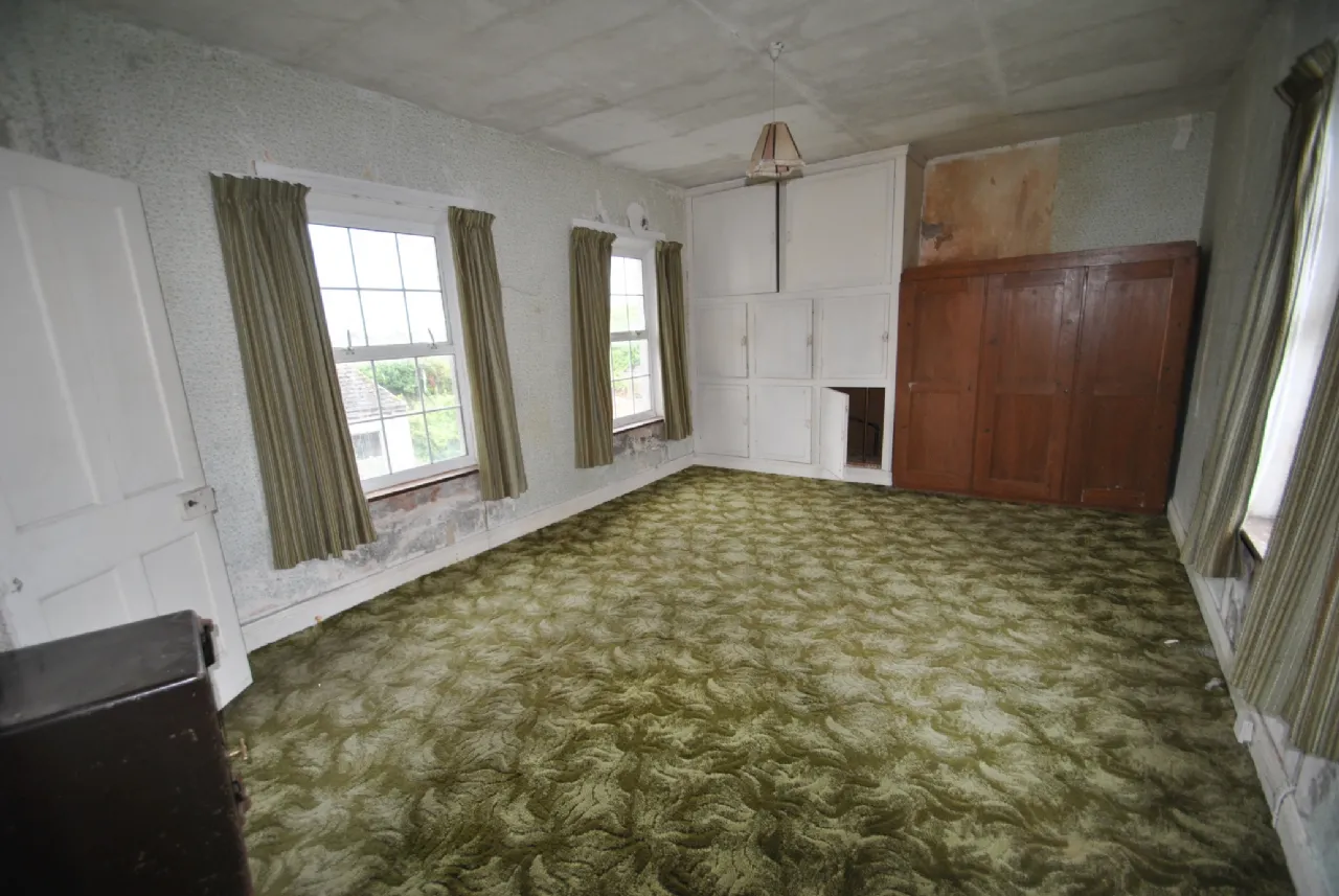 Photo of Main St, Shinrone, Birr, Co. Offaly, R42 N5F2