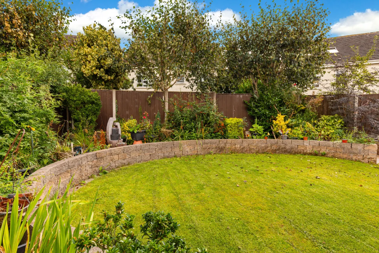 Photo of 16 Blackwood Park, Ongar, Dublin 15, D15V2F2