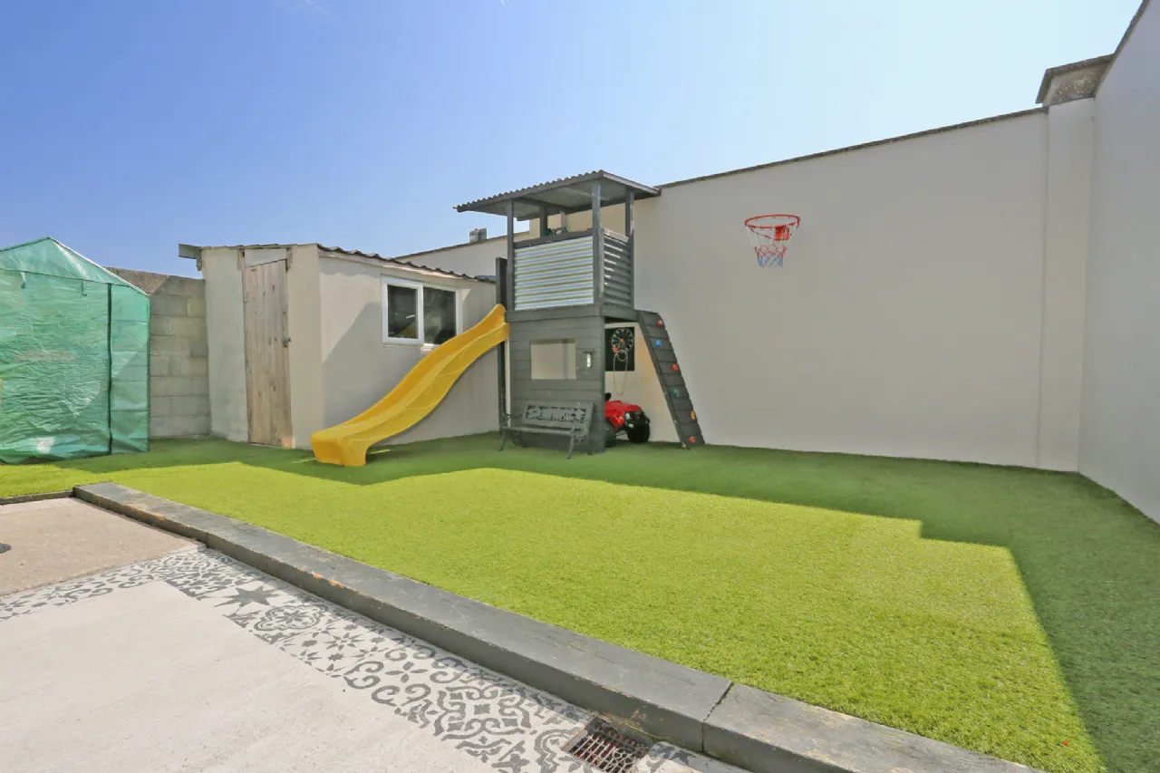 Photo of 1 Ritaville, Old Cork Road, Limerick, V94 YXC7