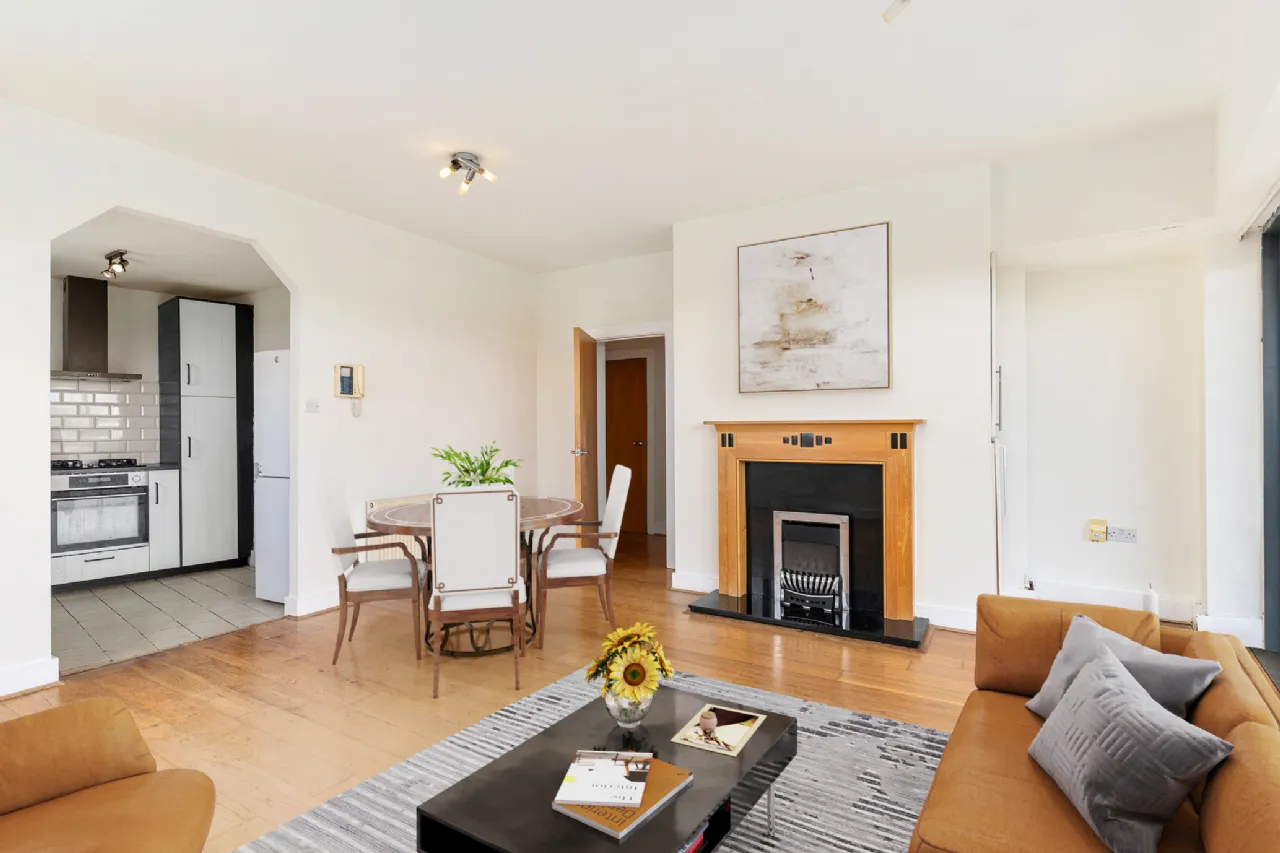 Photo of 95 The Oval, Tullyvale, Cabinteely, Dublin 18, D18 PW24