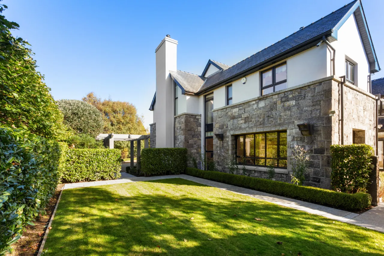 Photo of 15 Lioscarraig, Threadneedle Road, Salthill, Galway, H91 TAA7