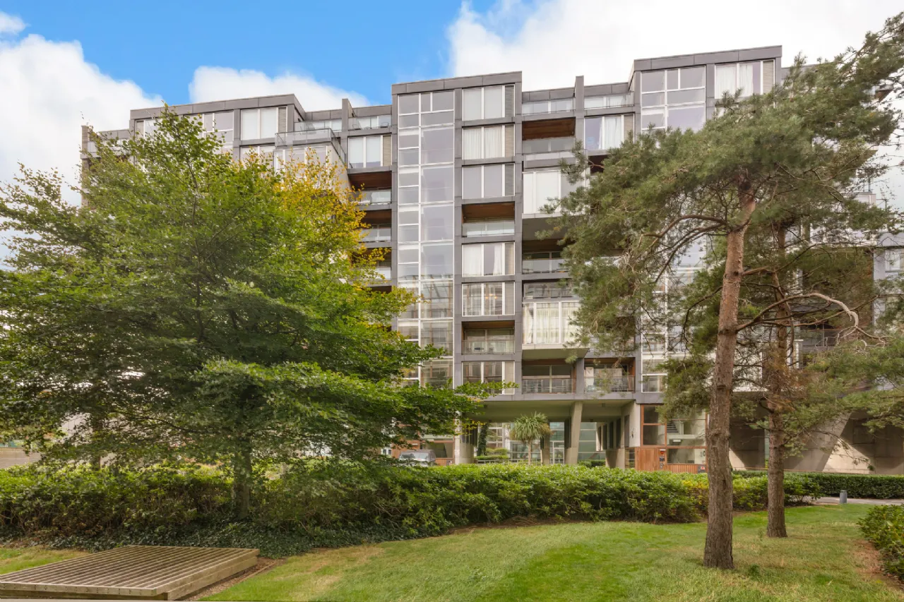 Photo of 18 The Bay, Elmpark, Merrion Road, Dublin 4, D04 XK66