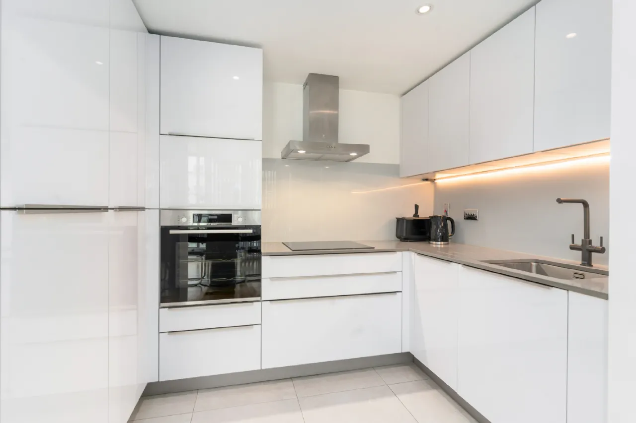 Photo of 18 The Bay, Elmpark, Merrion Road, Dublin 4, D04 XK66