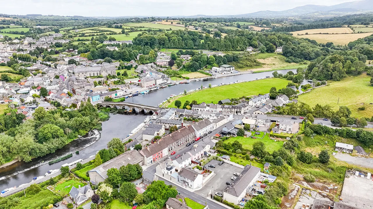 Photo of 3 Saint Mullin's Close, Tinnahinch, Graiguenmanagh, Co. Kilkenny, R95 X568