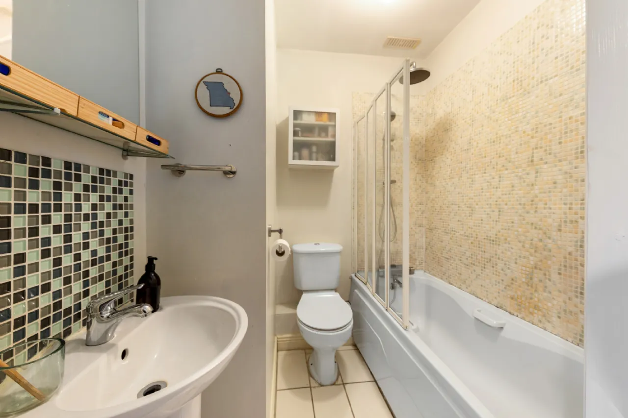 Photo of 17 Fernley Court, Long Lane, Dublin 8, D08 R8P7