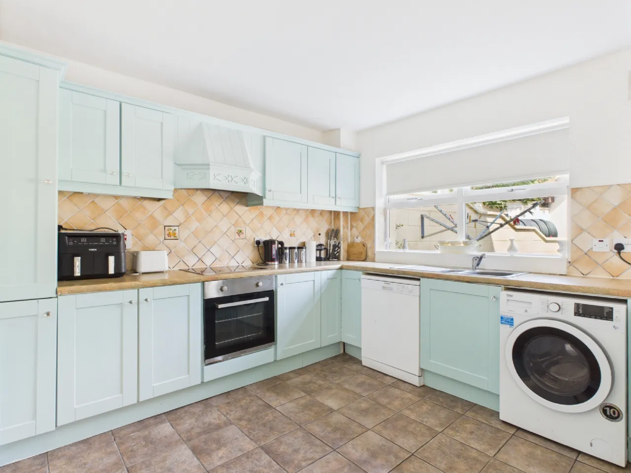 Photo of 2 Living Village, Mountshannon, Co. Clare, V94 P7K8