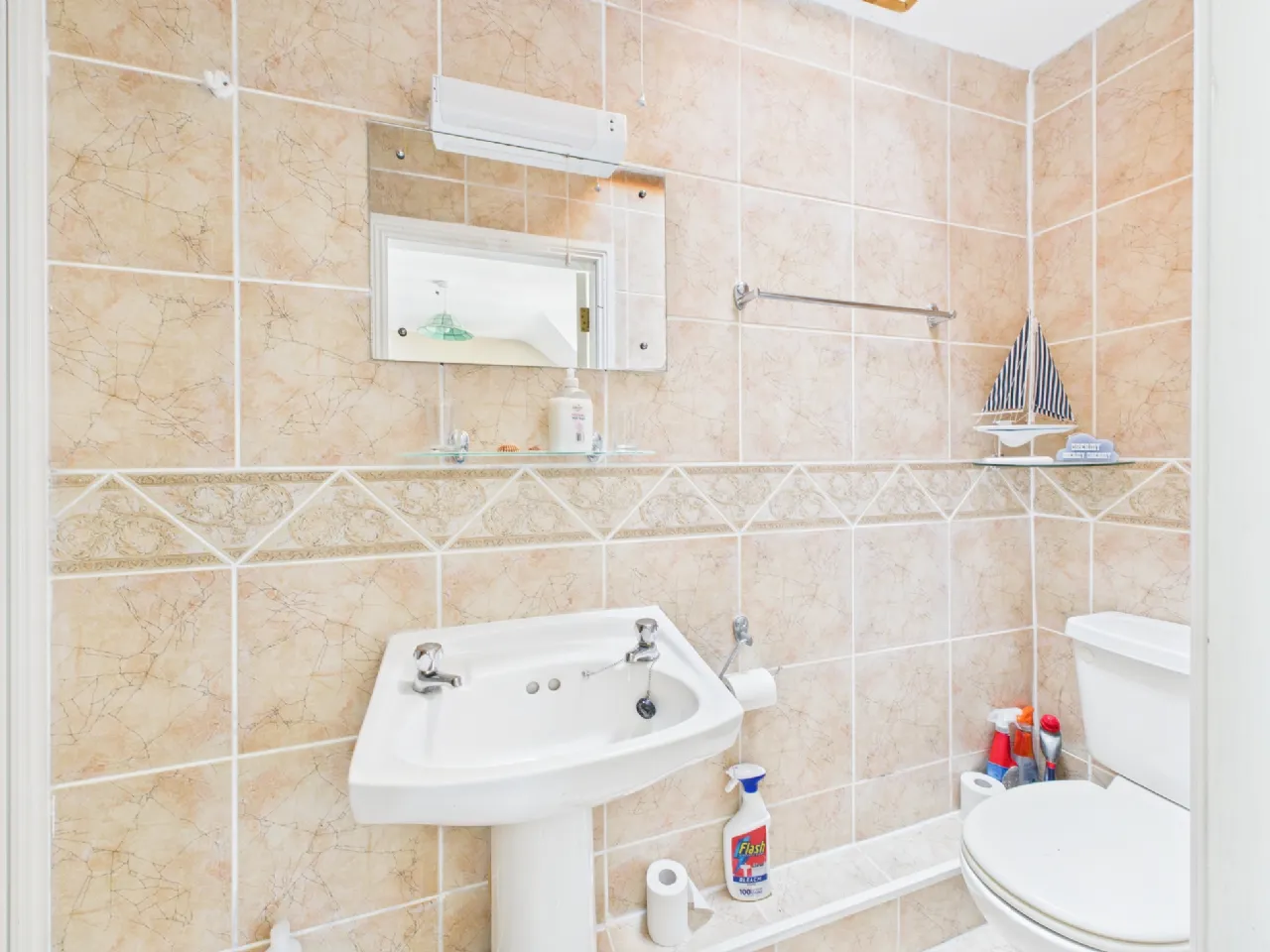 Photo of 2 Living Village, Mountshannon, Co. Clare, V94 P7K8