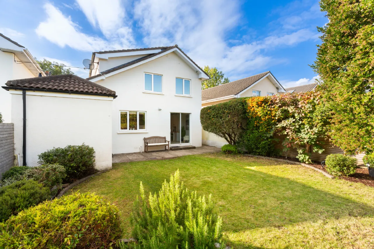 Photo of 5 Kerrymount Green, Foxrock, Dublin 18, D18 P3X9