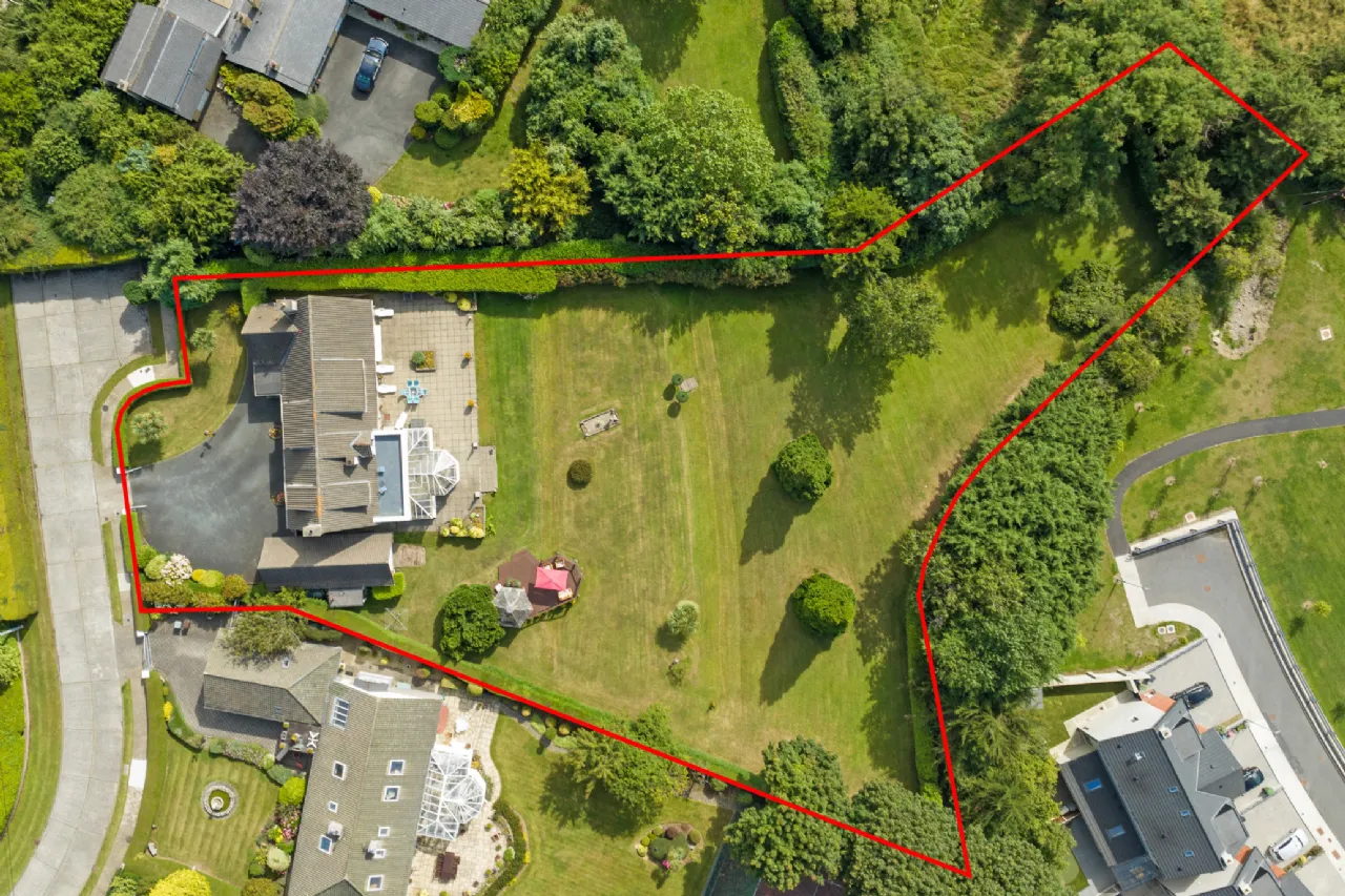 Photo of Carrabawn, 4 Sunnyhill Park, Cabinteely, Dublin 18, D18 H9W6