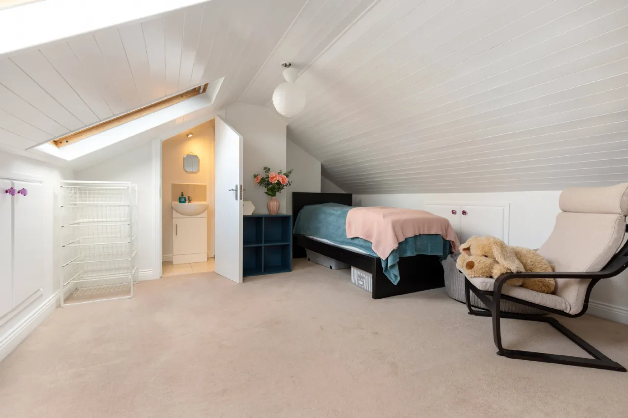 Photo of 46 Glencairn Crescent, The Gallops, Leopardstown, Dublin 18, D18 E8H1