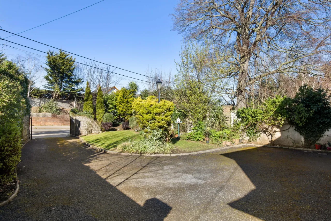 Photo of Allagour, Kill Lane, Foxrock, Dublin 18, D18 K4K2