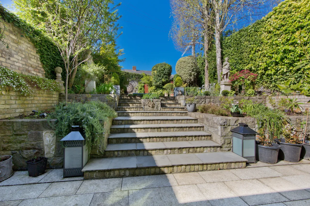 Photo of 2 Harcourt Terrace, Dublin 2, D02 E722