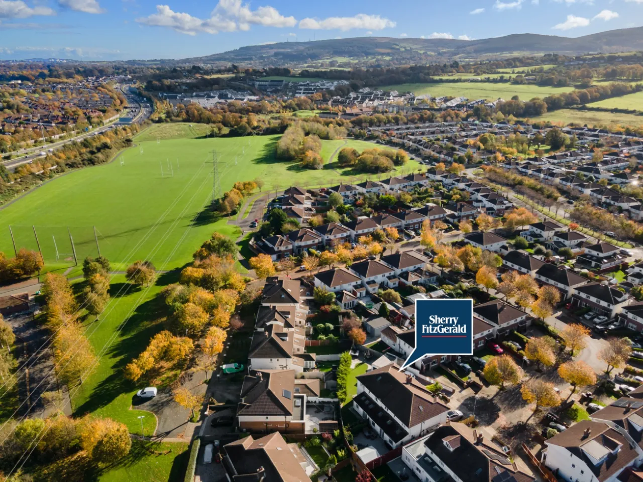 Photo of 22 Woodstown Parade, Knocklyon, Dublin 16, D16 X803