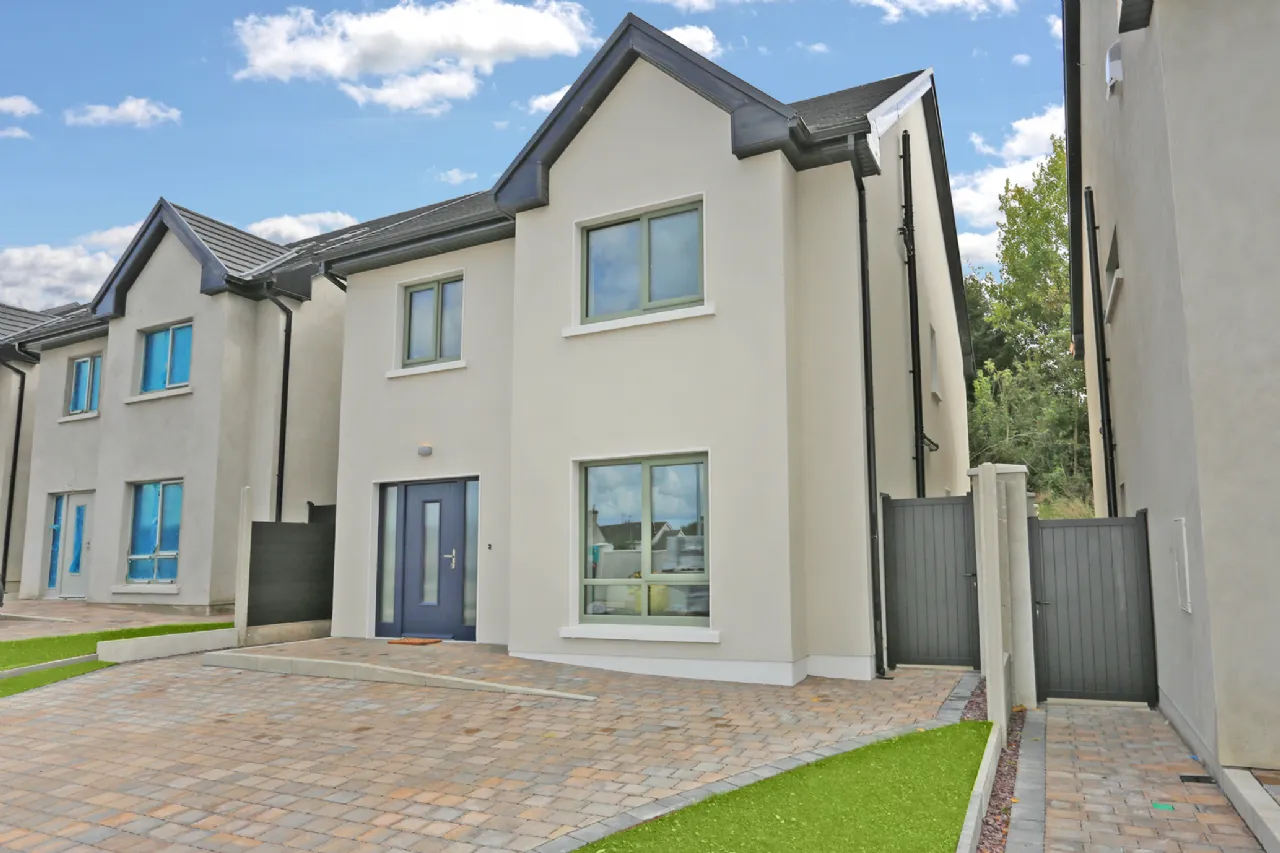 Photo of 2 Barnakyle Gardens, Patrickswell, Limerick, V9400N2