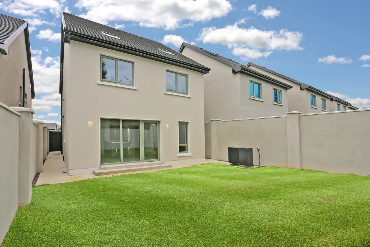 Photo of 2 Barnakyle Gardens, Patrickswell, Limerick, V9400N2
