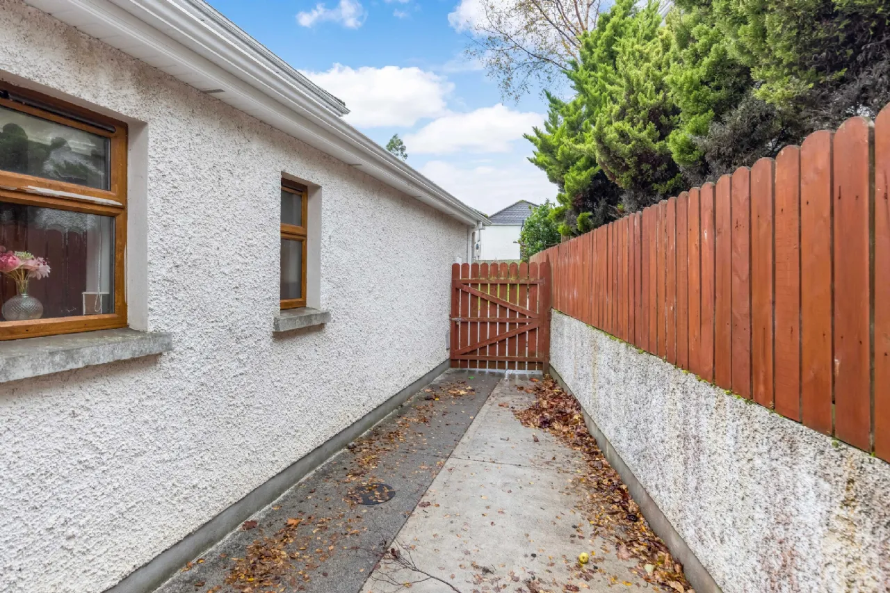 Photo of 2 Ashbrooke Manor, Moynehall, Cavan, H12C796