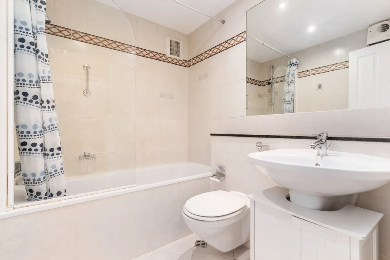 Photo of 54 The Dock Mill, Grand Mill Quay, Barrow Street, Dublin 4, D04 DP46