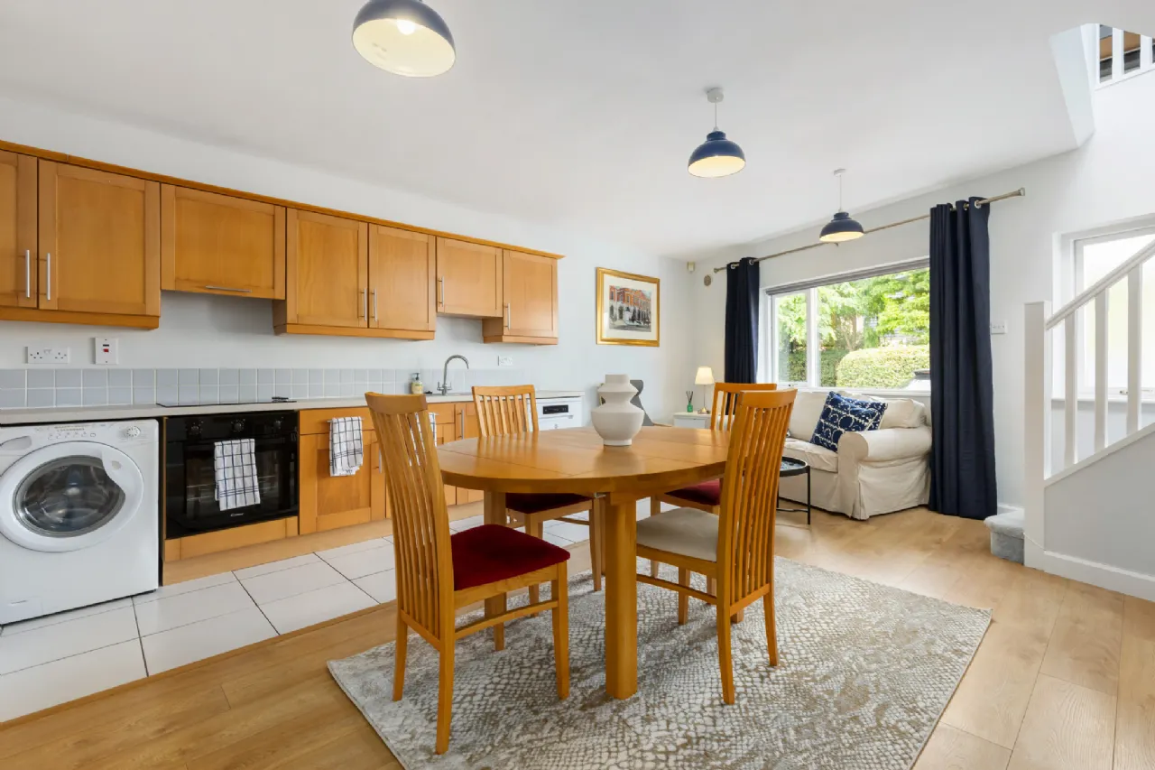 Photo of 1C Railway Cottages, Sandymount, Dublin 4, D04 F9N2