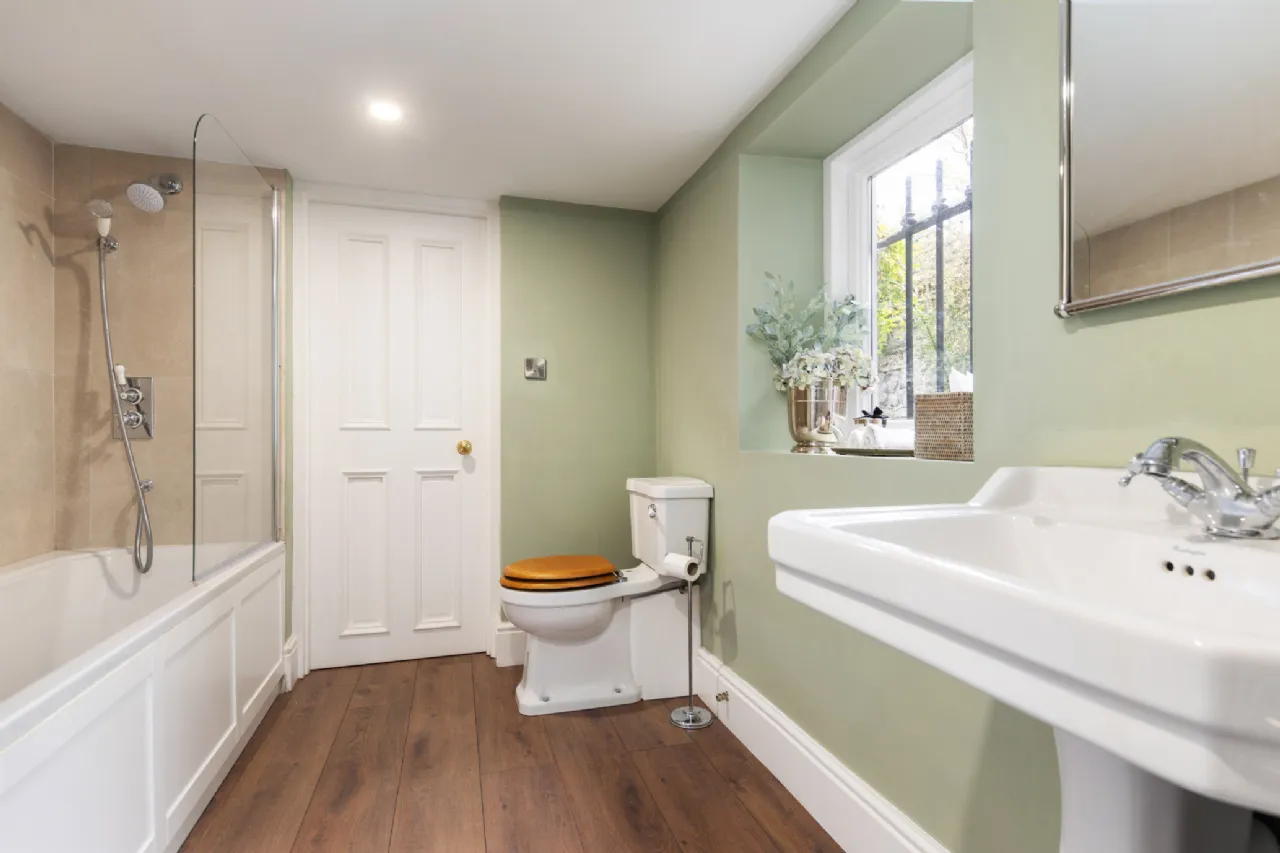 Photo of 3 Wellington Place, Ballsbridge, Dublin 4, D04 E7Y8