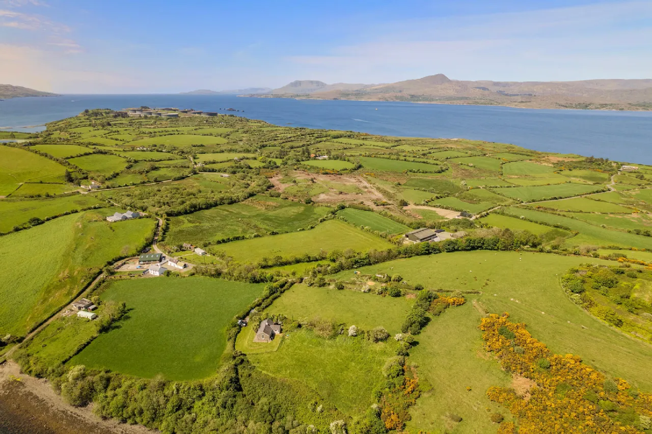 Photo of Whiddy Island, Bantry, Co. Cork, P75EF25