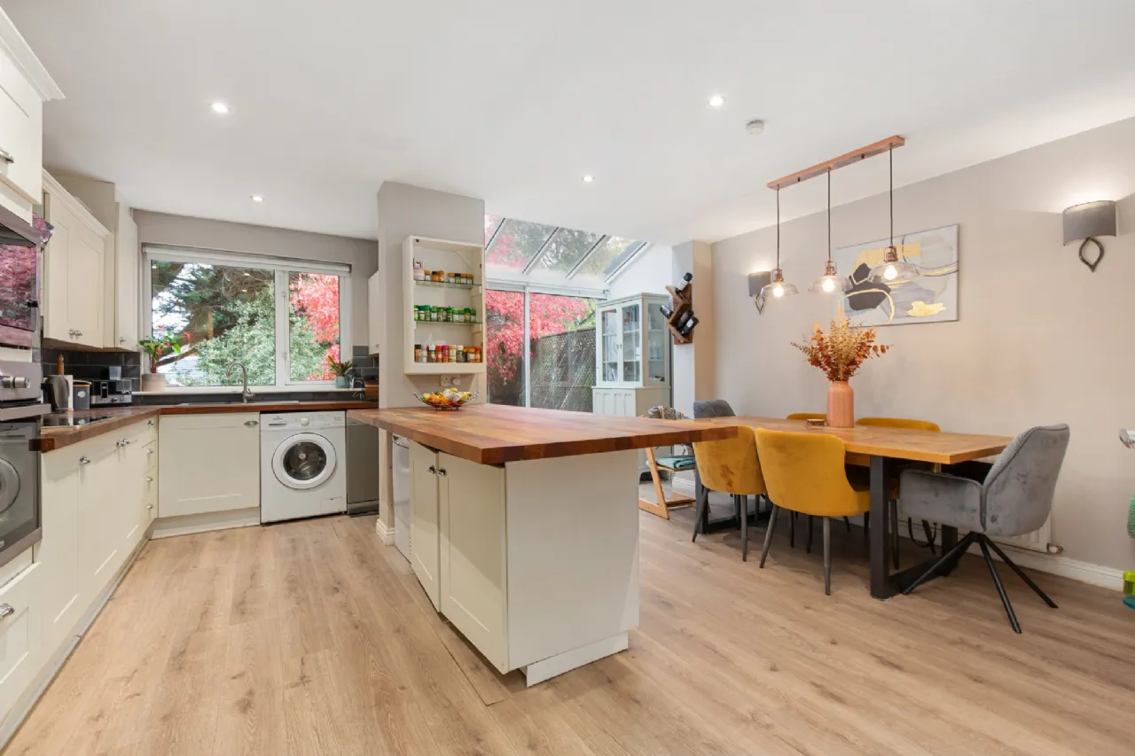 Photo of 40 Springvale, Edmondstown Road, Rathfarnham, Dublin 16, D16 P9Y8