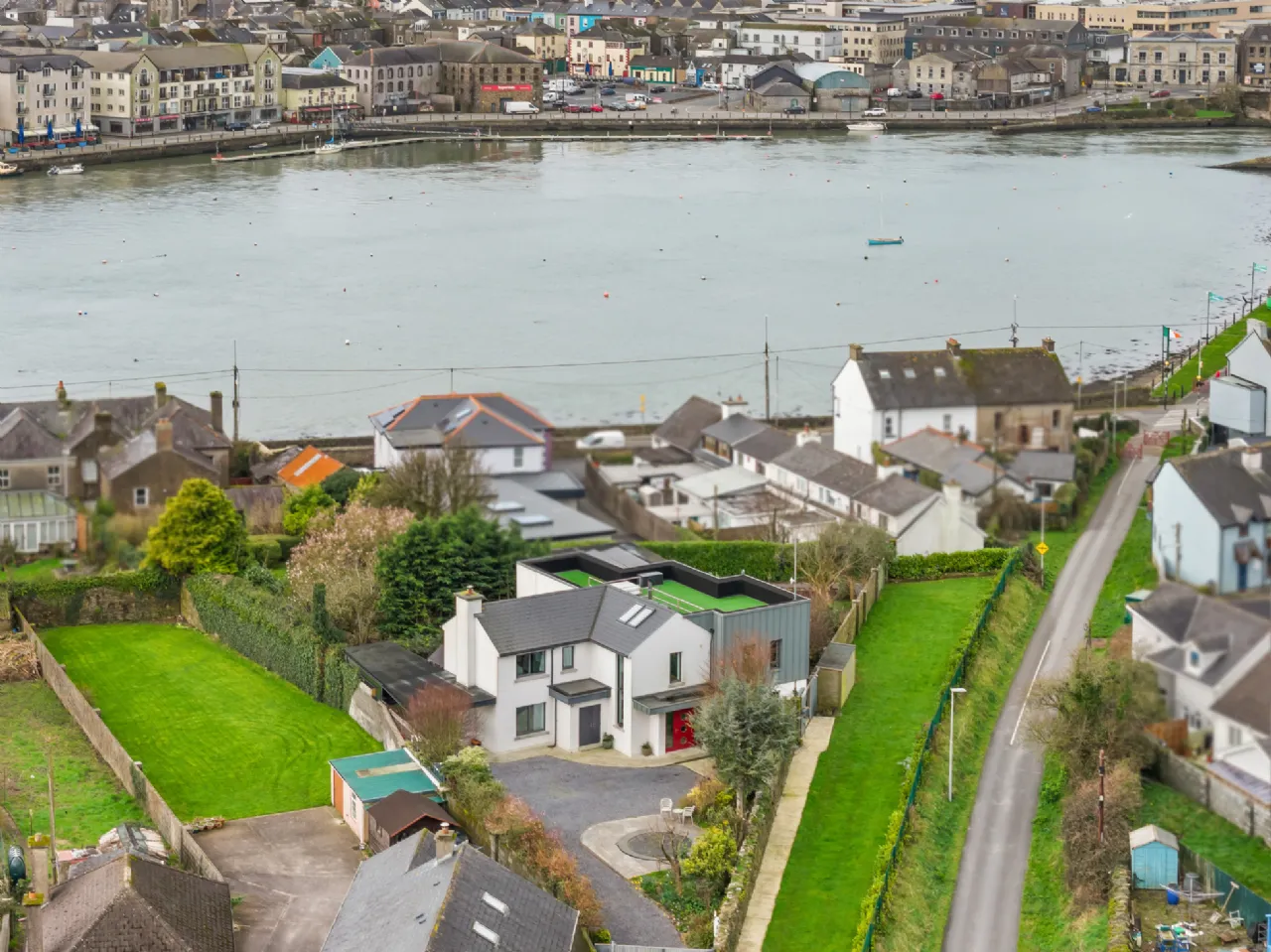 Photo of Brettfield House, Sarsfield St, Abbeyside, Dungarvan, Co Waterford, X35Y661