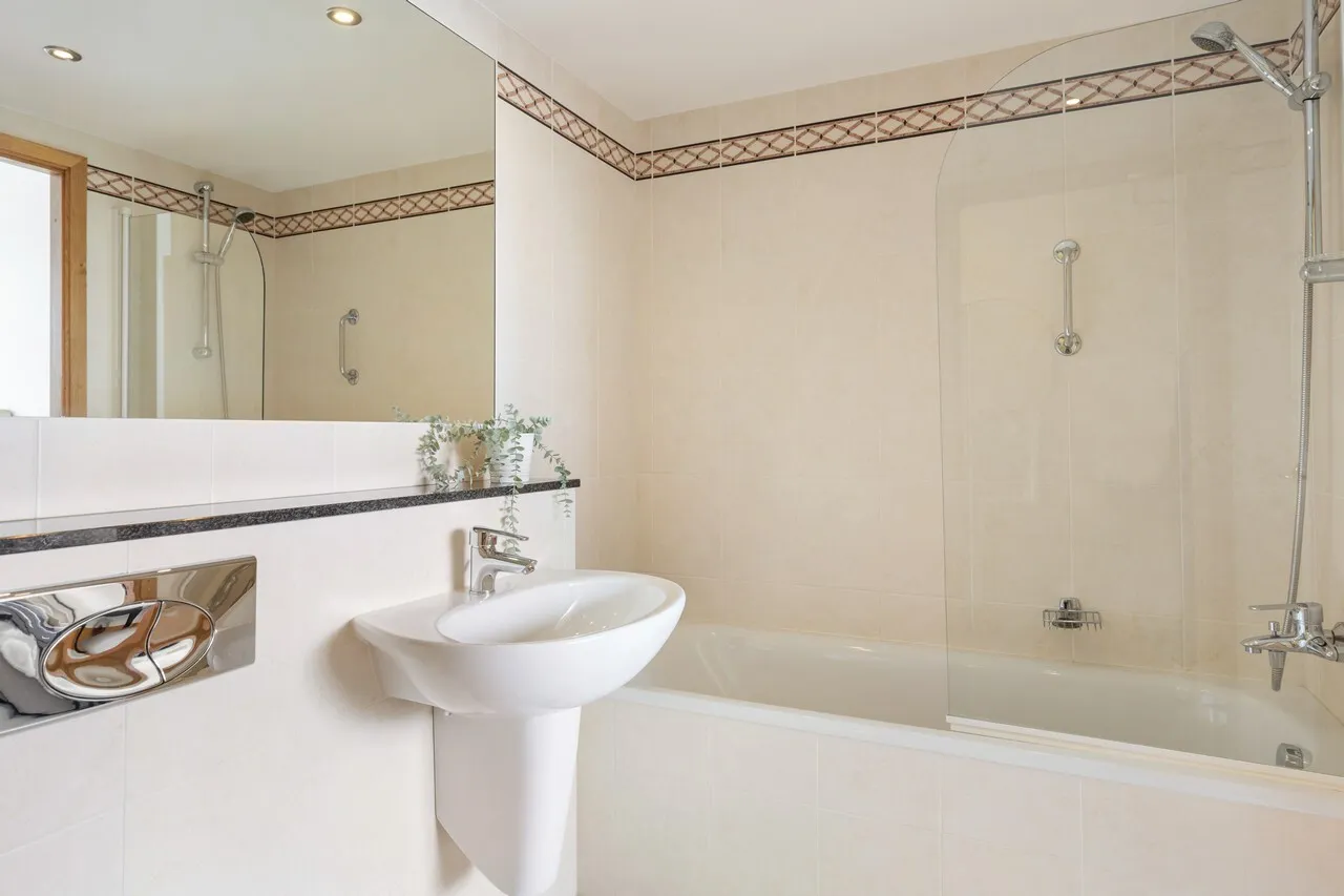 Photo of 178 The Links, Elmpark Green, Merrion Road, Dublin 4, D04 V329