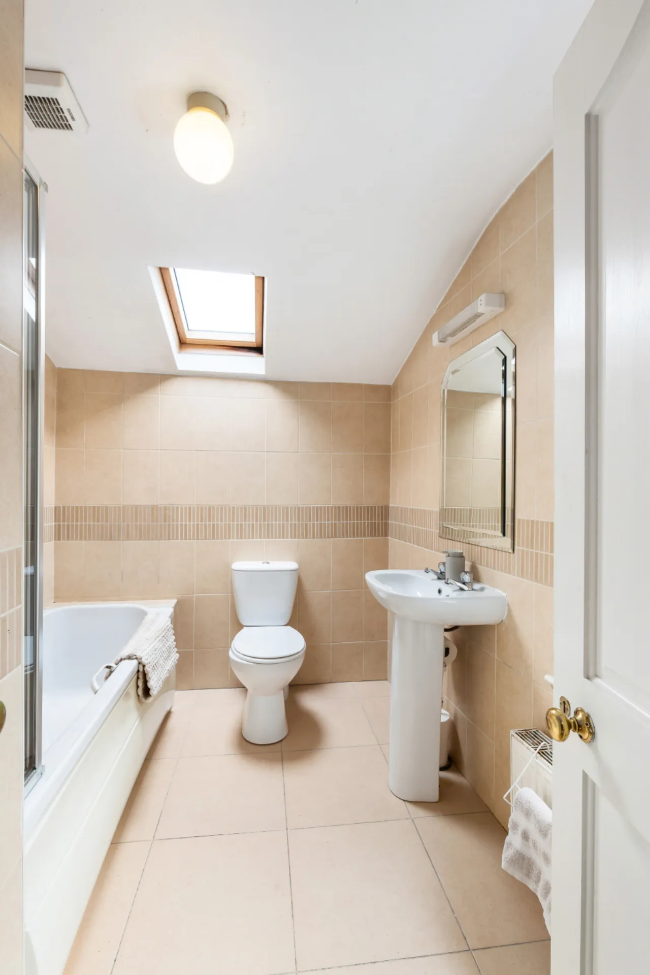 Photo of 15 Fitzroy Avenue, Drumcondra, Dublin 3, D03 E489