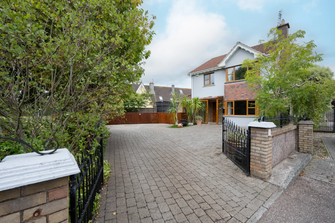 Photo of 1 Castle Meadows, Skehard Road, Cork, T12FW6A