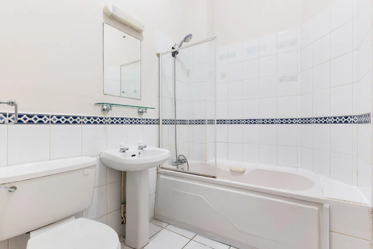 Photo of Apartment 5, Haddington Square, Ballsbridge, Dublin 4, D04 R126