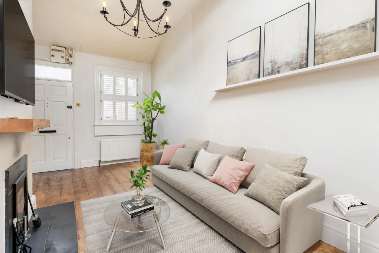 Photo of 107 Pembroke Cottages, Donnybrook, Dublin 4, D04 H5Y8