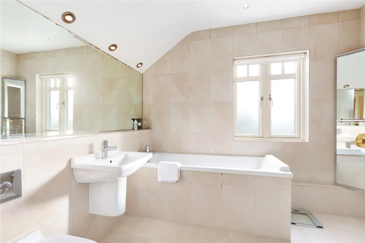 Photo of St Andrews, Gordon Avenue, Foxrock, Dublin 18, D18 K7V7