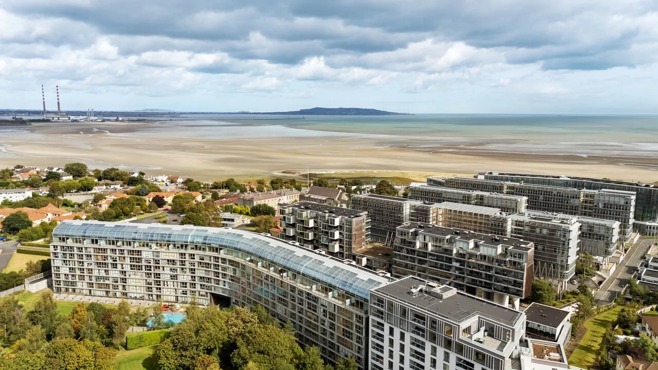 Photo of 225 The Links, Elmpark Green, Merrion, Dublin 4, D04 XN90