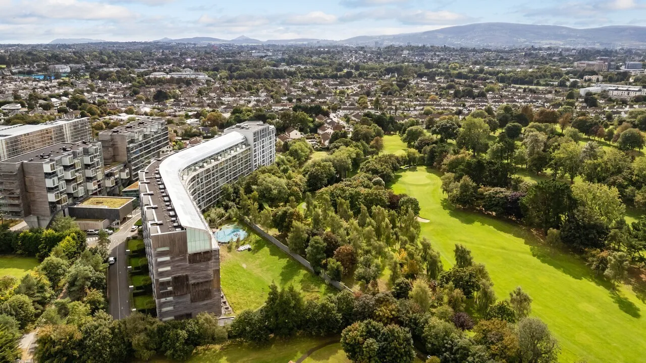 Photo of 24 The Links, Elmpark Green, Merrion, Dublin 4, D04 H426