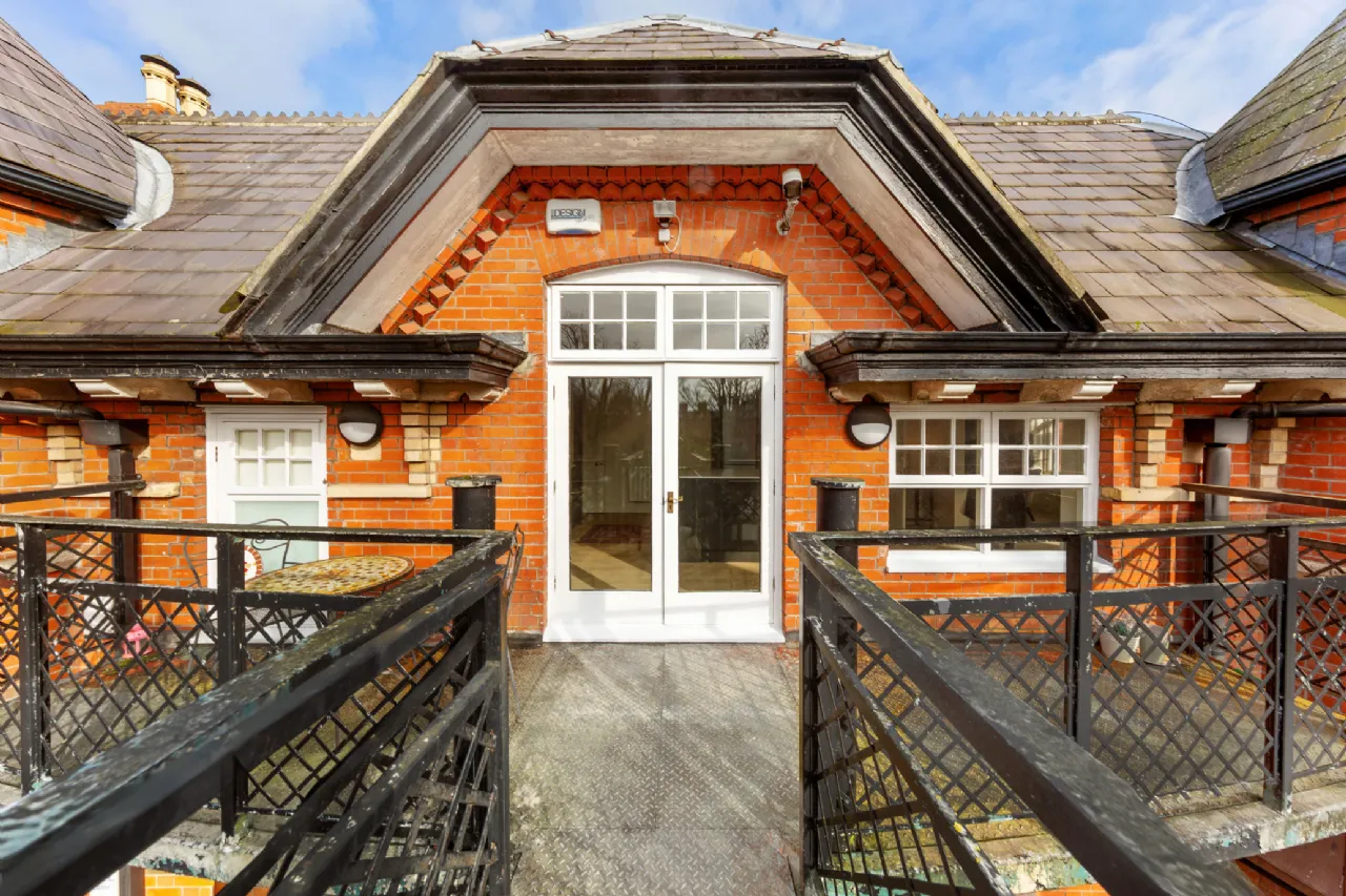 Photo of 10/11 Raglan Court, Raglan Road, Dublin 4, D04 FX24