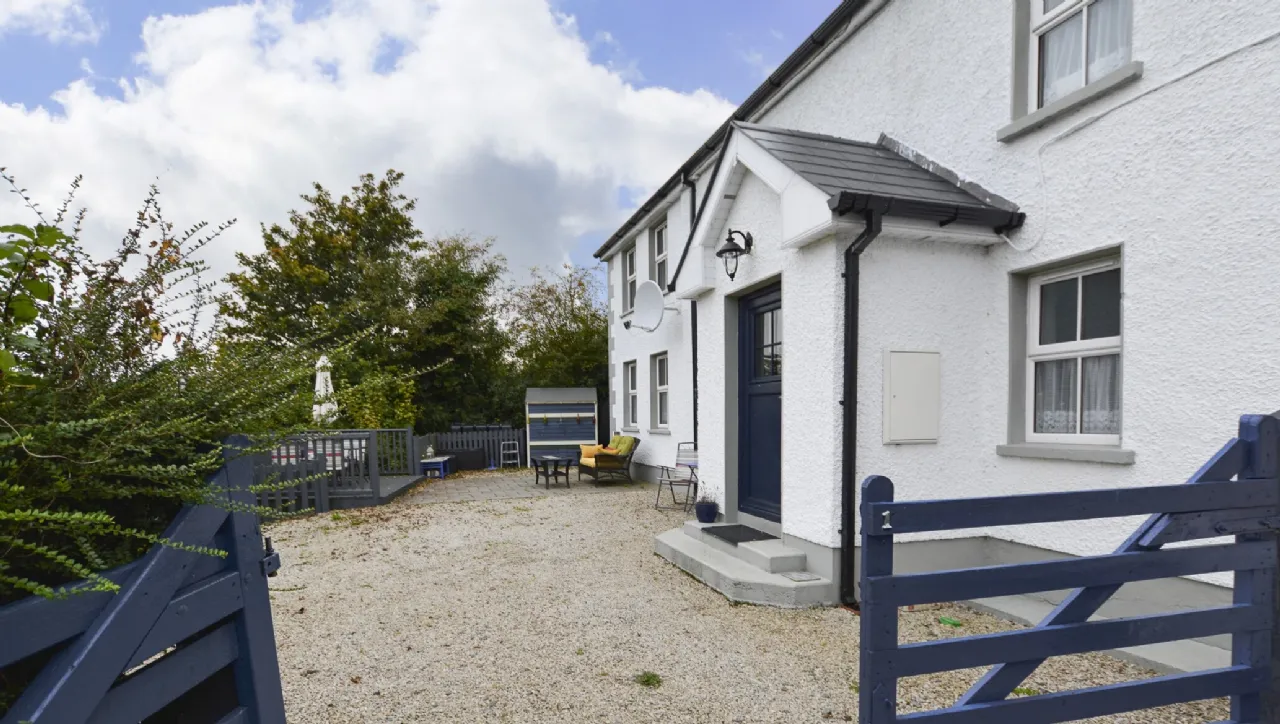 Photo of 1 Bank Terrace, Ramelton, Co. Donegal, F92Y5F9