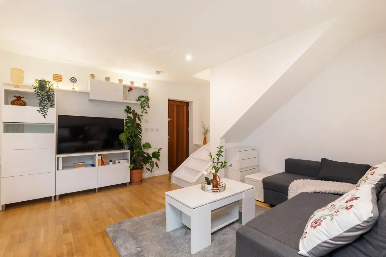 Photo of Apartment 9, Henrietta Hall, 43-45 Bolton Street, Dublin 1, D01 FV32