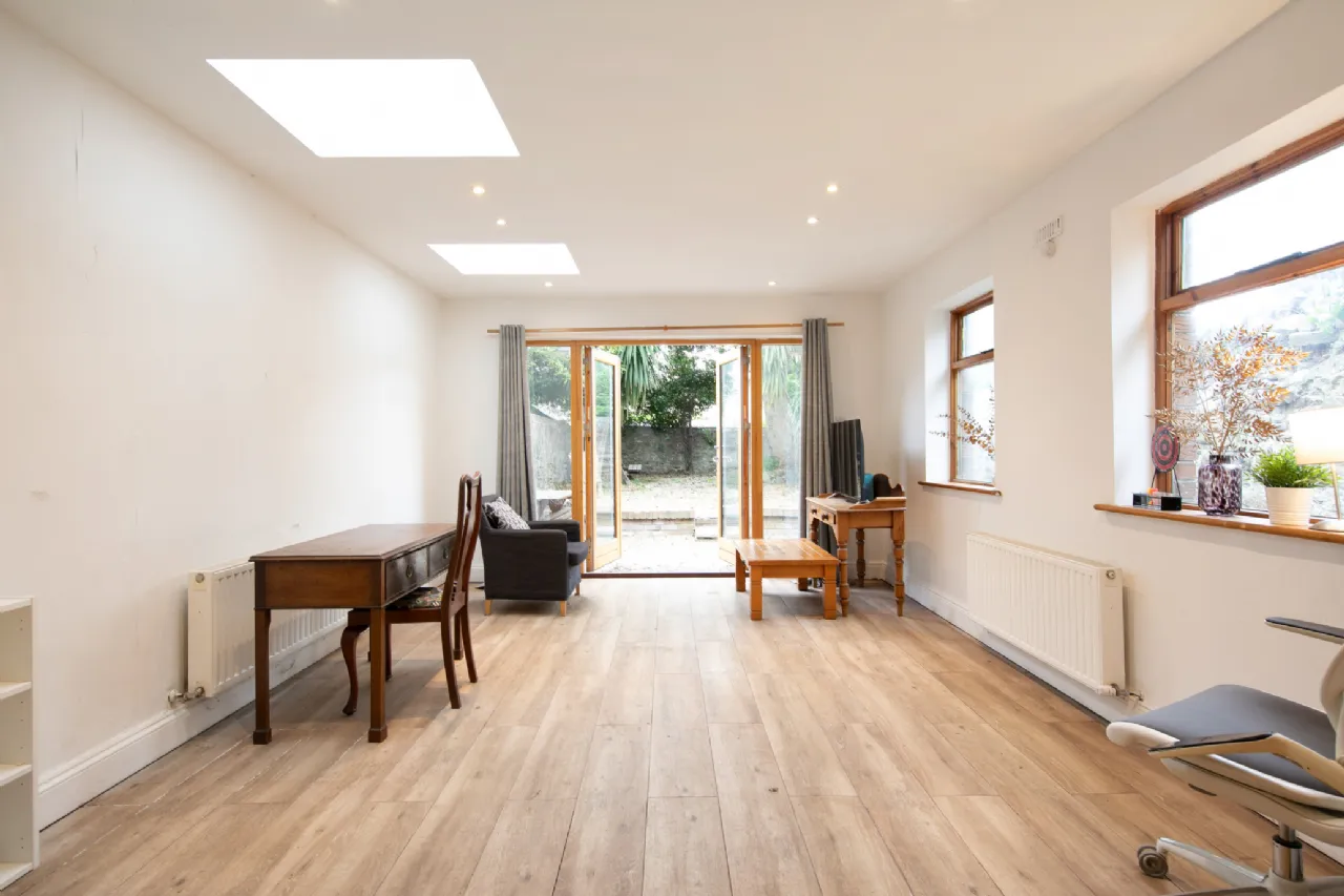 Photo of 27 Bloomfield Avenue, Dublin 8, D08 K3K6