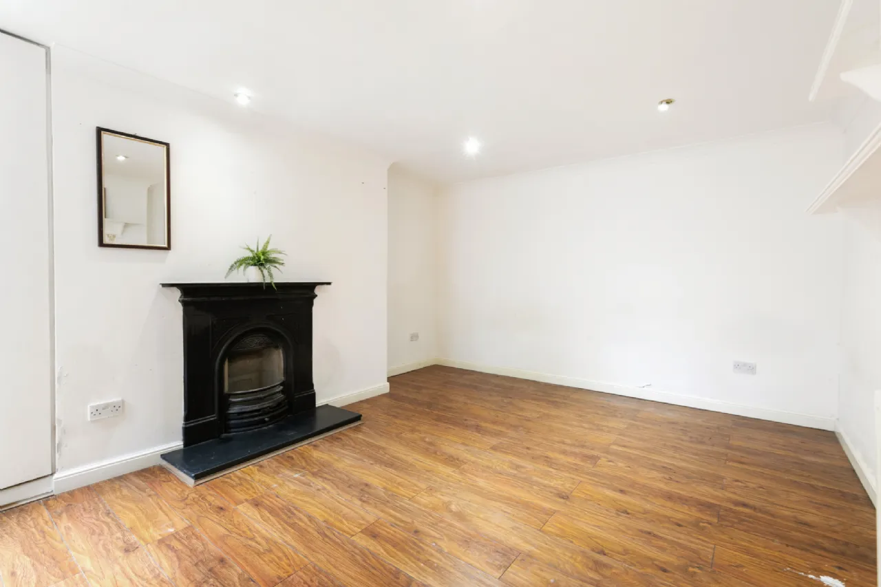 Photo of 27 Bloomfield Avenue, Dublin 8, D08 K3K6