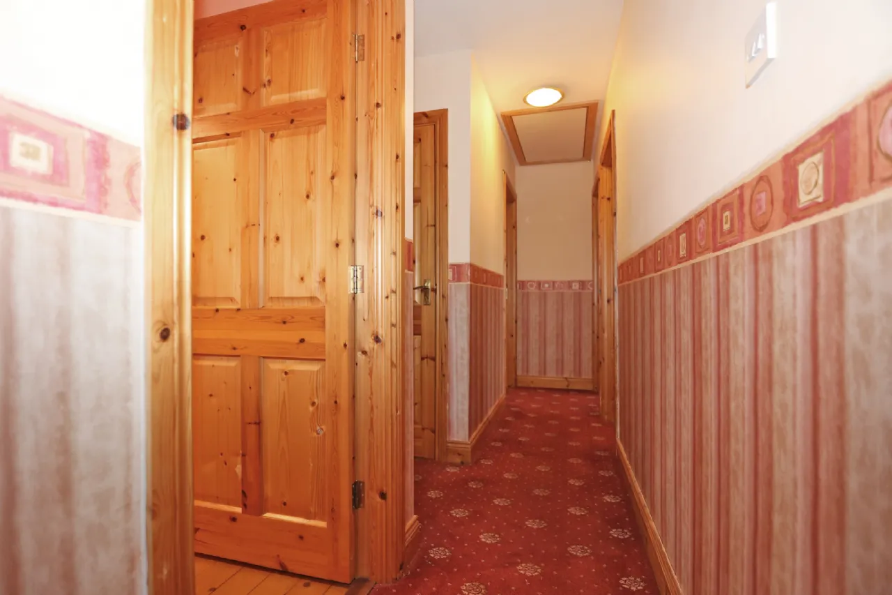 Photo of 31 Woodview Heights, Sixmilebridge, Co. Clare, V95H6K1