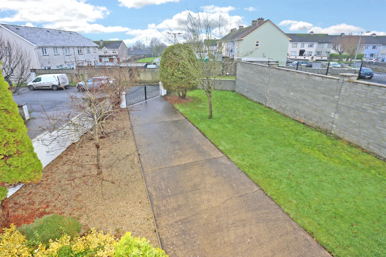 Photo of 31 Woodview Heights, Sixmilebridge, Co. Clare, V95H6K1