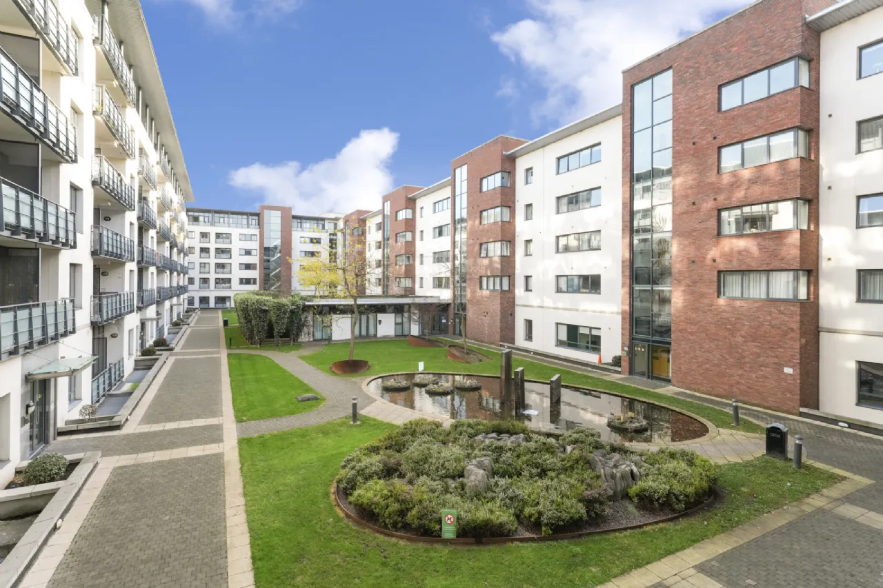 Photo of 6 Barrow House, Custom House Square, IFSC, Dublin 1, D01 A317