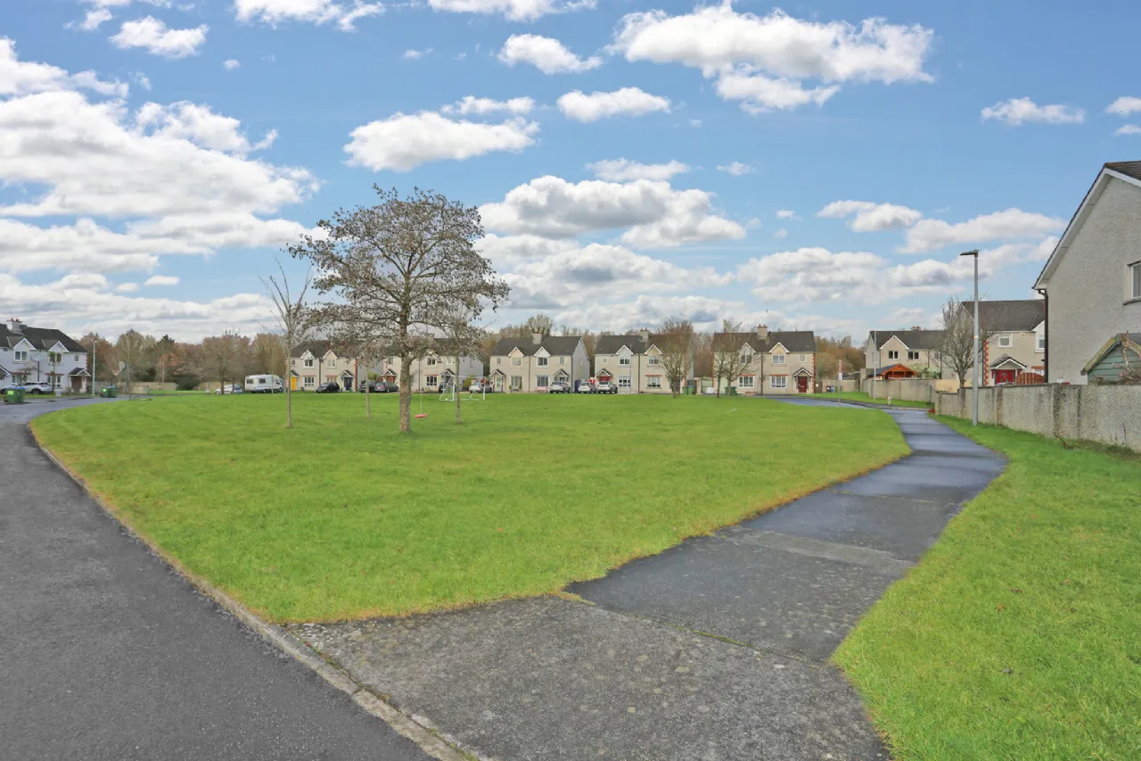 Photo of 27 Dun Aras, Shannon, Clare, V14DF22